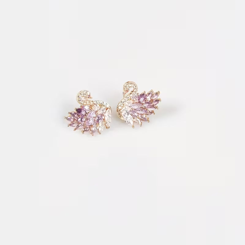 Conjunto de Collar y Aretes Dorados con Cisnes y Perla Blanca